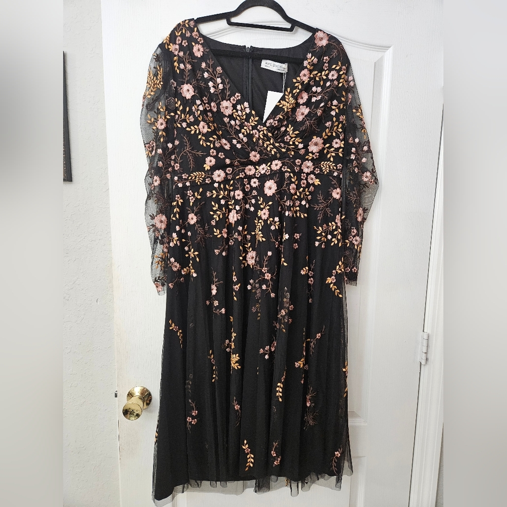 Mac Duggal  black floral Illusion Embroidered Midi Dress Sz 14 NWT - Picture 3 of 15
